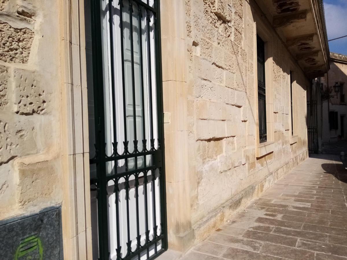 Dimora Storica Le Perle Bed & Breakfast Lecce Ngoại thất bức ảnh