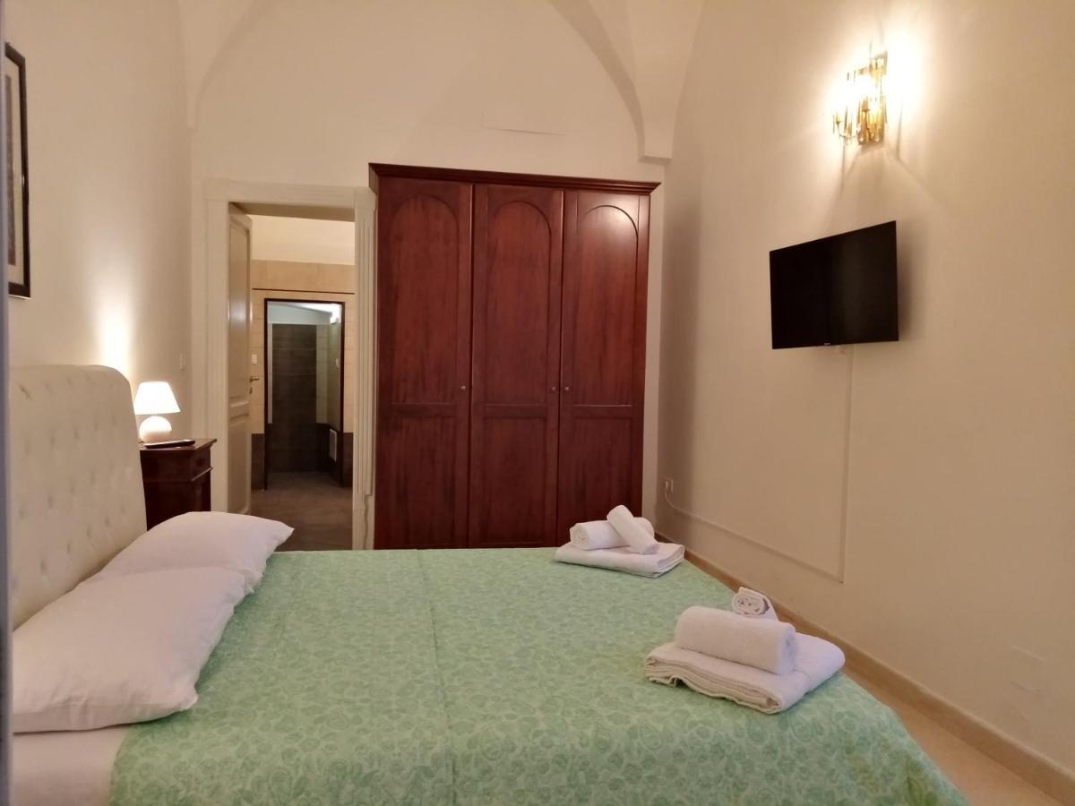 Dimora Storica Le Perle Bed & Breakfast Lecce Ngoại thất bức ảnh