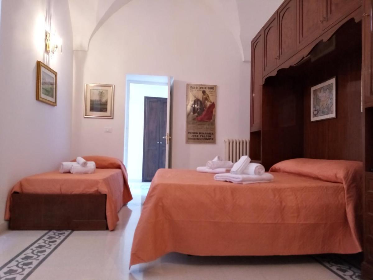 Dimora Storica Le Perle Bed & Breakfast Lecce Ngoại thất bức ảnh