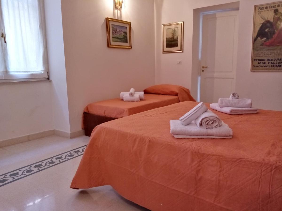 Dimora Storica Le Perle Bed & Breakfast Lecce Ngoại thất bức ảnh
