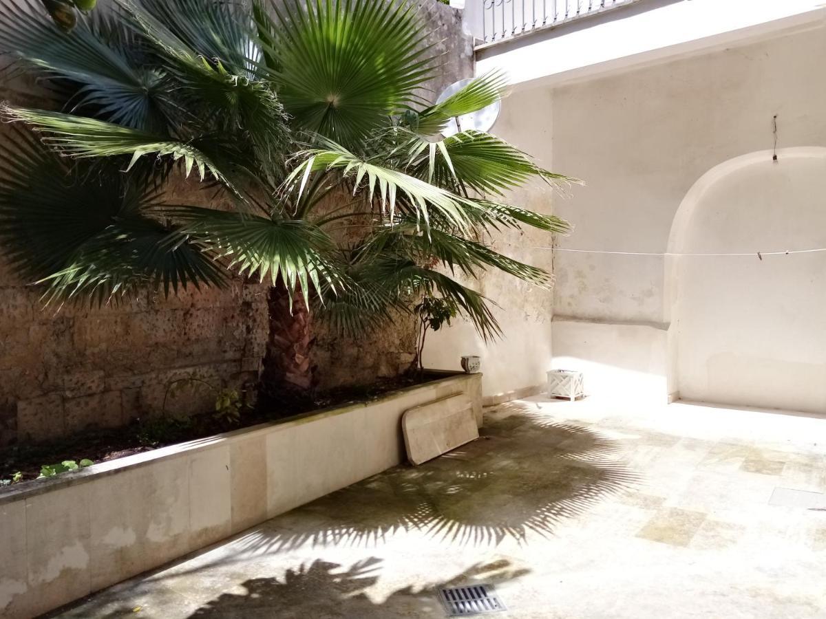 Dimora Storica Le Perle Bed & Breakfast Lecce Ngoại thất bức ảnh