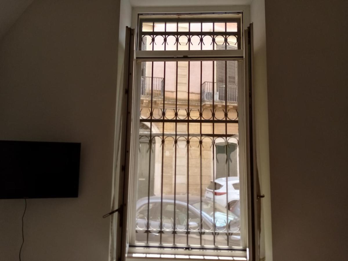 Dimora Storica Le Perle Bed & Breakfast Lecce Ngoại thất bức ảnh